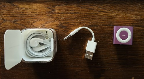 Apple ipod shuffle 4 - |,